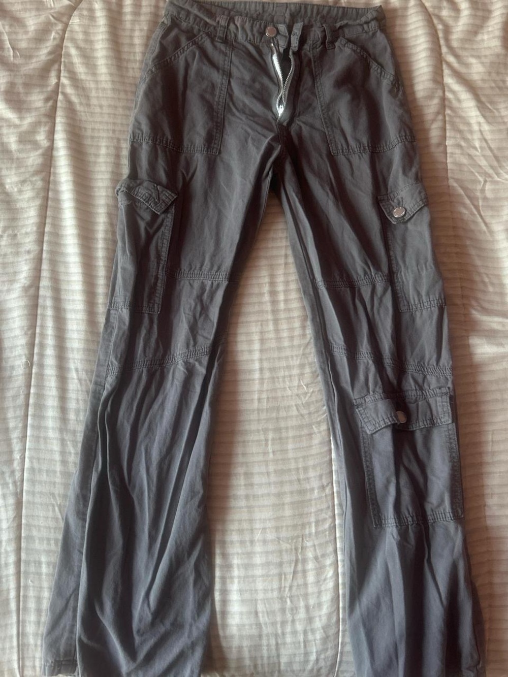 Women’s Gray Cargo Pants